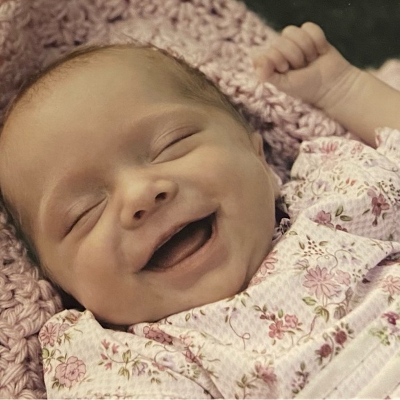 Meet your Posher, Allison - Picture 2 of 2